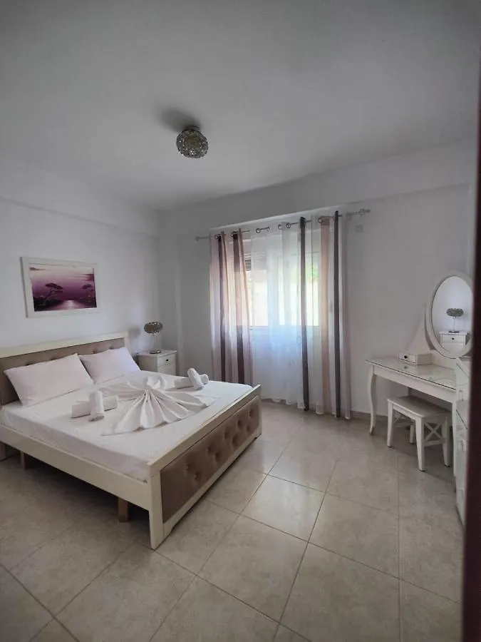 Amazing View Apartments At Kroi I Gjine, Piqeras